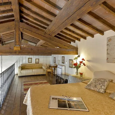 Palazzo Uguccioni Apartman *
