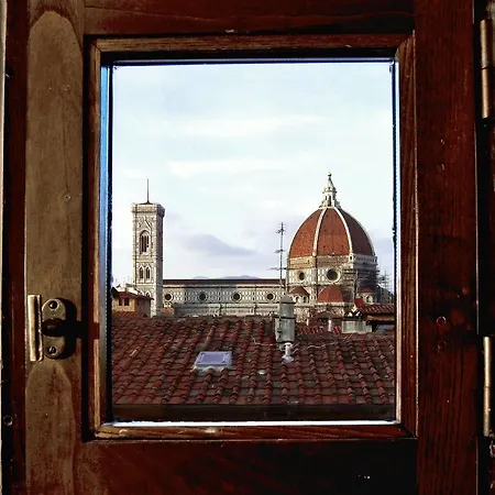 Apartment Palazzo Uguccioni *